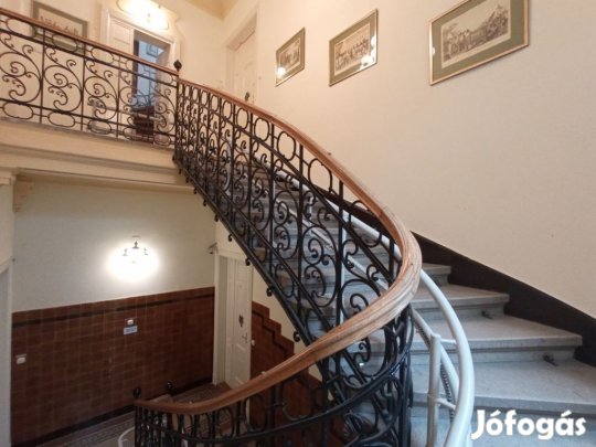 XIV. Kerület, Izsó utca, 110 m2-es, társasházi lakás, 2 szobás