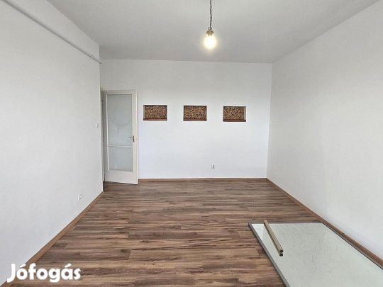 XIV. Kerület, Kassai utca, 55 m2-es, társasházi lakás, 2 szobás