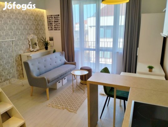 XIV. Kerület, Thököly út, 25 m2-es, társasházi lakás, 1 szobás
