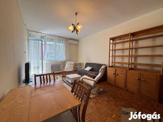 XIV., Egressy térnél eladó két szobás jó állapotú erkélyes lakás
