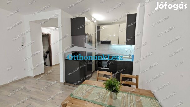 XIX. Zrínyi u., 2024-es, 38 m2, berendezett, 1 szobás, udvarra néző