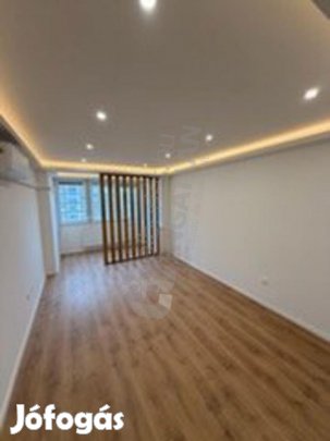 XI. Etele úton 2 külön nyíló szobás VILÁGOS, ÜRES