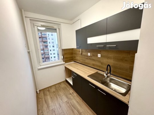 XI. Kerület, Etele út, 51 m2-es, társasházi lakás, 2 szobás,