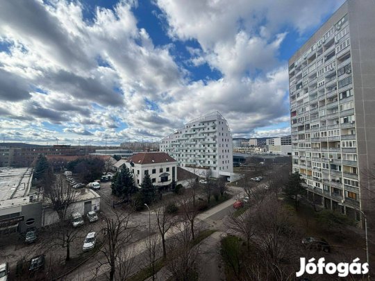 XI. Kerületben a Hadak útján eladó lakás