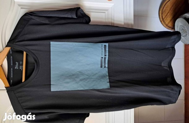 XL-Es Fekete Szürke Emblémás Polo