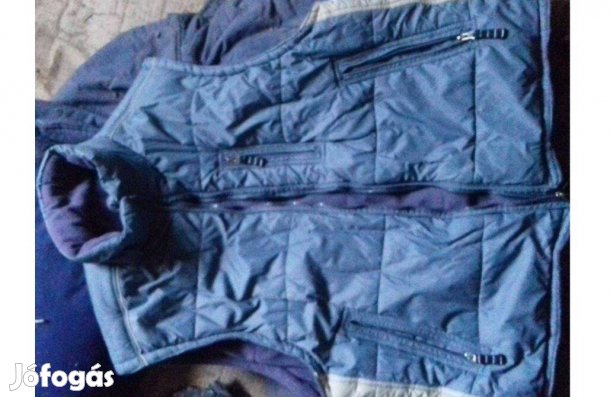 XL-es párszor viselt, divatos bélelt dzsekis mellény/ 46