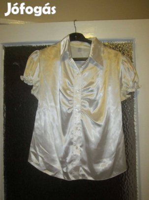 XL-es selyemfényű rövid ujjú fehér blúz