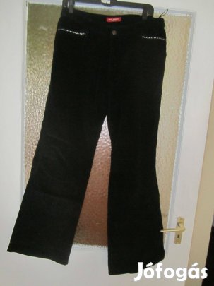 XL-es strasszkövekkel díszített fekete kordnadrág