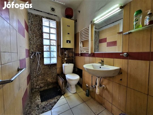 XVIII. Kerület, Szélső utca, 33 m2-es, házrész, 1+1 szobás,