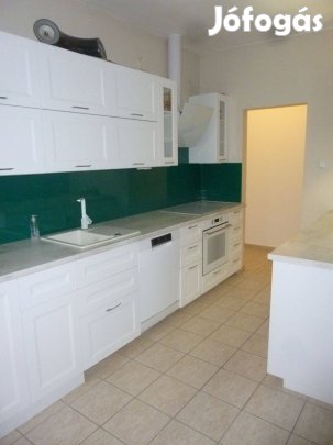 XVIII., Kálti Márk utcában 3 szobás lakás kiadó!