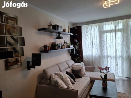 XVIII. kerületi panellakás