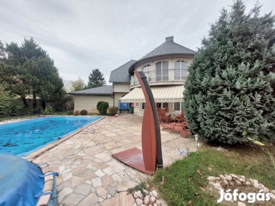 XVII. Kerület, Akadémiaújtelep, 355 m2-es, családi ház, 5 szobás