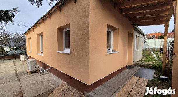 XVII. Kerület, Pesti utca, 46 m2-es, házrész, 2 szobás, felújított /