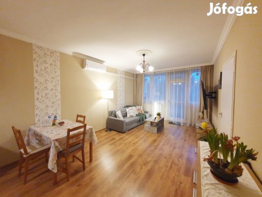 XVI. Kerület, Jókai Lakótelep csendes részén, 48 m2-es, társasházi