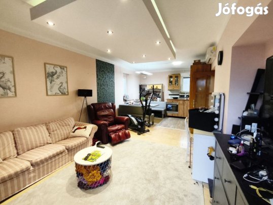 XVI. Kerület, Zsélyi Aladár utca, 61 m2-es, társasházi lakás, 1+2