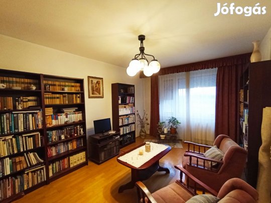 XV. Kerület, Nyírpalota út, 71 m2-es, társasházi lakás, 3 szobás