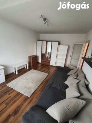 XV. Kerület, Sárfű utca, 35 m2-es, társasházi lakás, 1+1 szobás