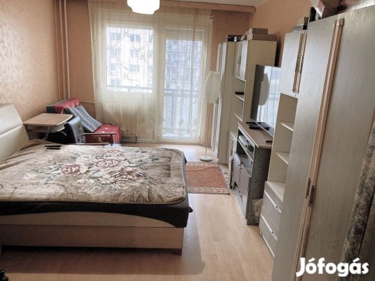 XV. Kerület, Zsókavár utca, 70 m2-es, társasházi lakás, 3 szobás