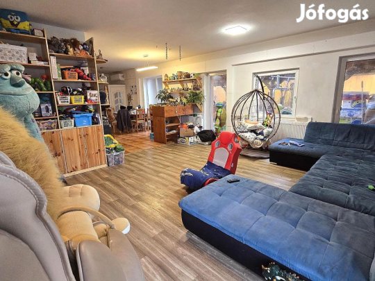 XXIII. Kerület, Elvira utca, 270 m2-es, 2 generációs, családi ház