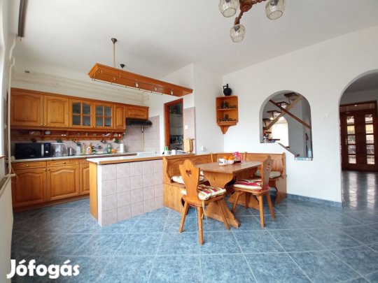 XXIII. Kerület, HRÍVNÁK PÁL utca, 135 m2-es, 3 generációs, családi ház