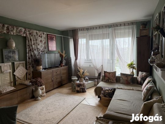 XXI. Kerület, Csillagtelep, 63 m2-es, társasházi lakás, 2+1 szobás