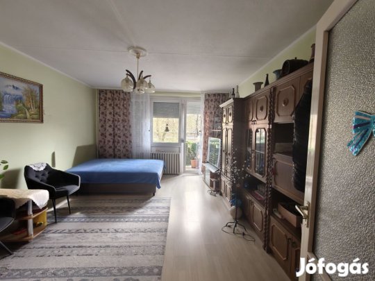 XXI. Kerület, Kossuth Lajos utca, 35 m2-es, társasházi lakás, 1 szobás