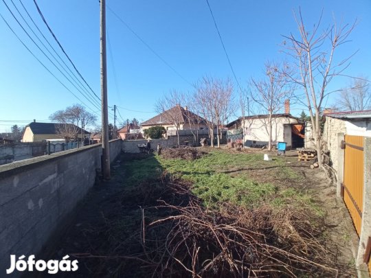 XXI. Kerület, NYÁRFÁS utca, 28 m2-es, családi ház, 1 szobás