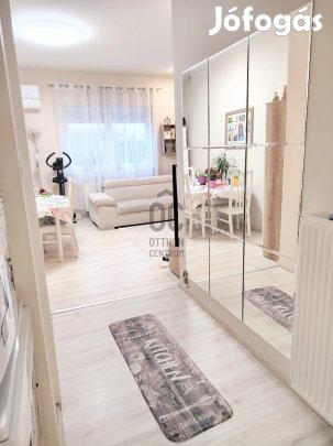 XXI. kerületi eladó tégla ikerház