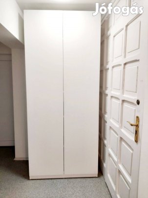 XXL fehér szekrény újszerű állapotban
