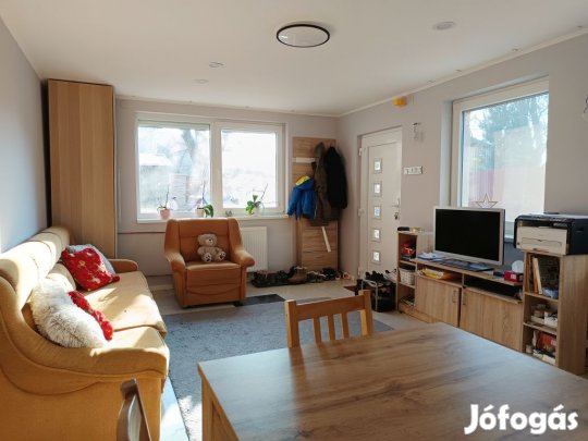 XX. Kerület, Magyar utca, 74 m2-es, házrész, 3 szobás, jó állapotú