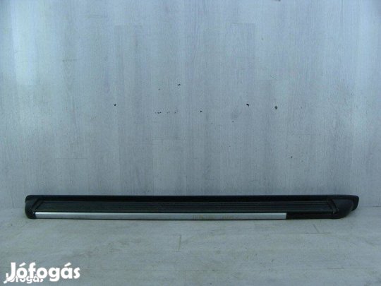 X-classe fellépő jobb  A4708501500 eladó