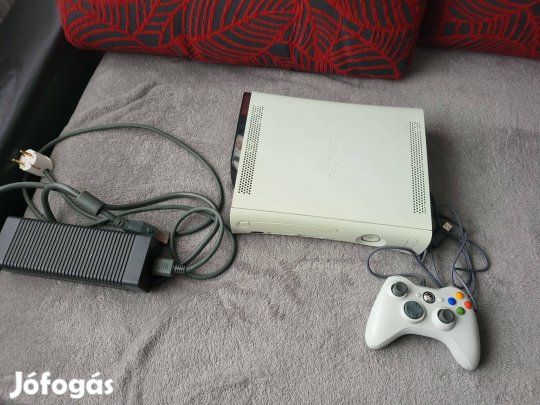 Xbox 360 120GB (1 kar/1 játék/szervizelt)