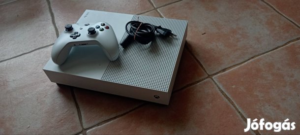 Xbox One S 1TB + kontroller + monitor