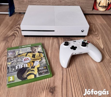 Xbox One S 500 GB 1 db játékkal 