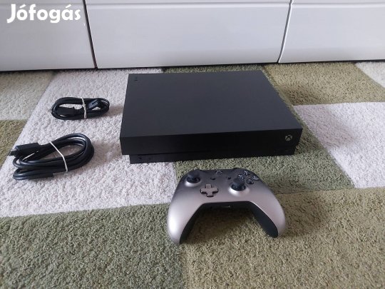 Xbox One X 1TB Tartozékaival Beszámítással 