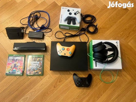 Xbox One X + Kinect 2.0, 1 TB, teljes szett