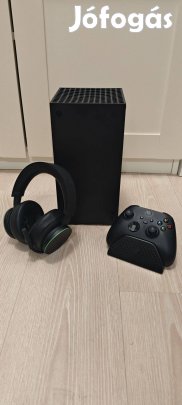 Xbox Series X + töltő, aksi +Headsetet