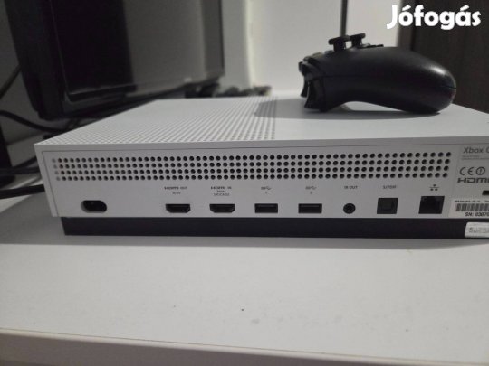 Xbox one S 1TB kontroller vezetékek + játék