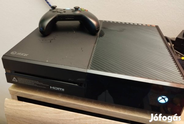 Xbox one konzol 8 db játékkal 1 Tb