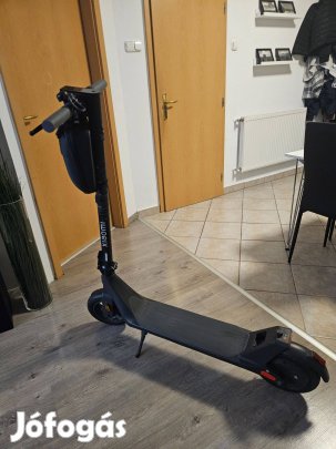 Xiaomi Electric Scooter 4 Lite (2nd Gen) + rollertáska