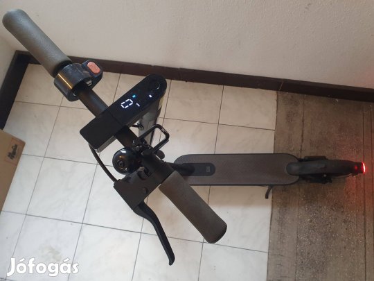 Xiaomi Essential elektromos roller