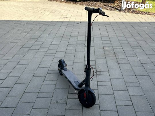 Xiaomi M365 Elektromos Roller