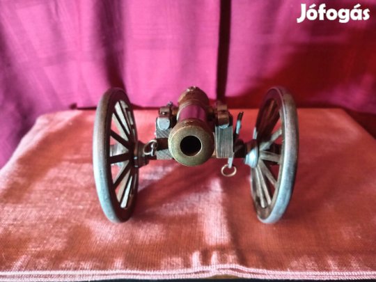 XlV. Lajos korabeli tábori ágyú makett 