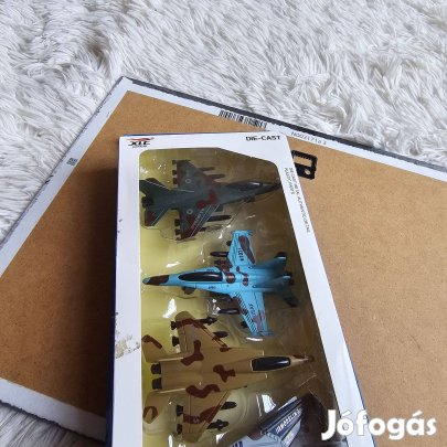 Xlc Die-Cast Model 1210 modell repülök 4 db egyben