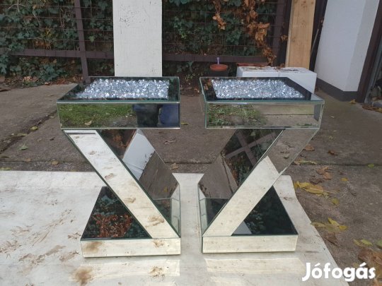 Xora kristályasztal