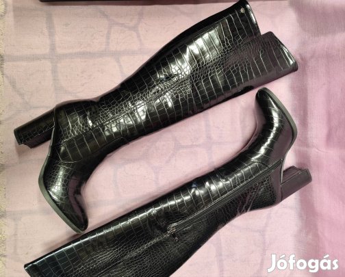 Xti 37-es méret (Teljesen új)