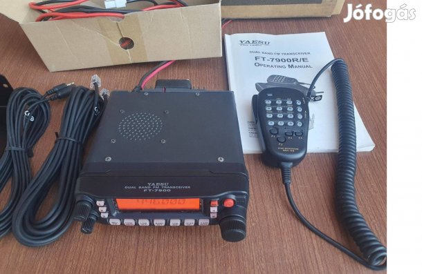 Yaesu FT7900 VHF/UHF URH Rádió