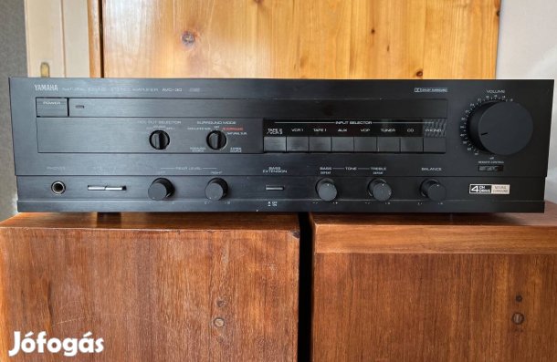 Yamaha AVC-30 távírányítható erősítő