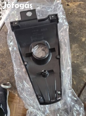 Yamaha Aerox Ülés mögötti idom új