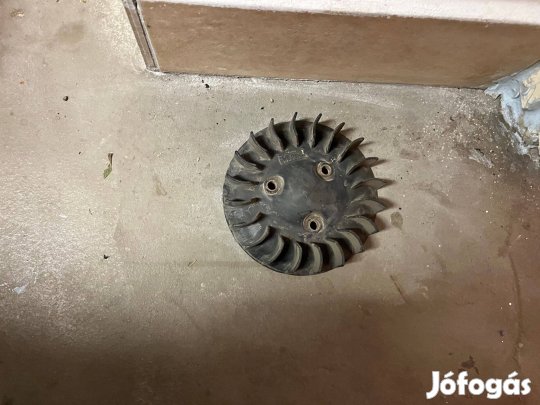 Yamaha BWS Aprilia SR álló minarelli gyári ventilátor lapát Szfvár